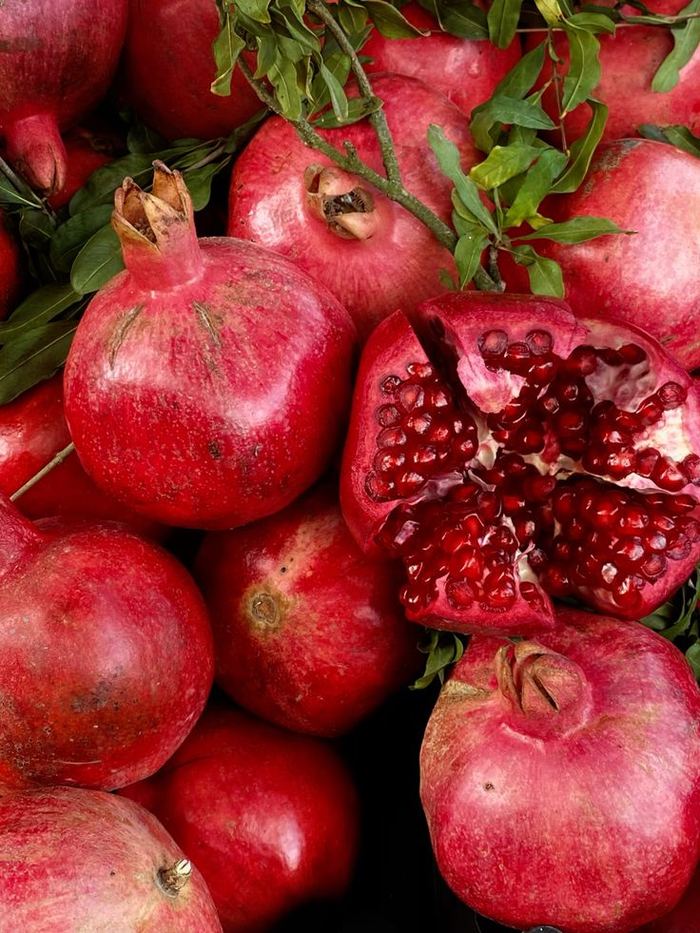 Pomegranate, Fresh Marqet Morocco